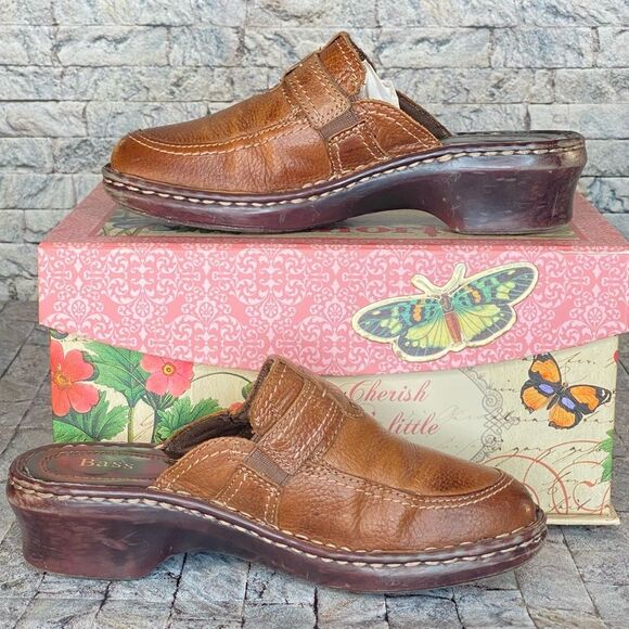Bass Distressed Leather Clogs Mules Size 8 Buckle Detail Slip On's Wedge Heel - Picture 5 of 8